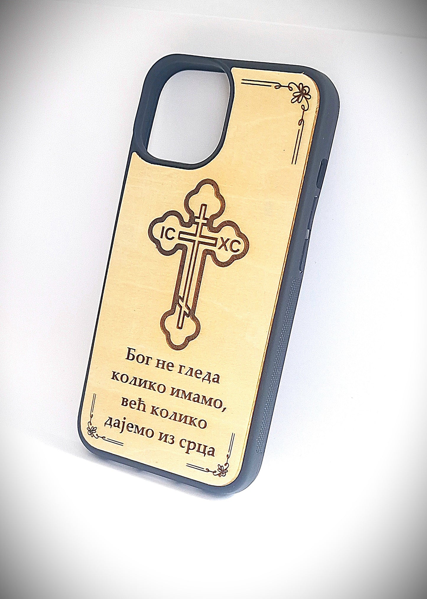 Handgefertigte Holz-Handyhülle mit Kreuz und Gravur